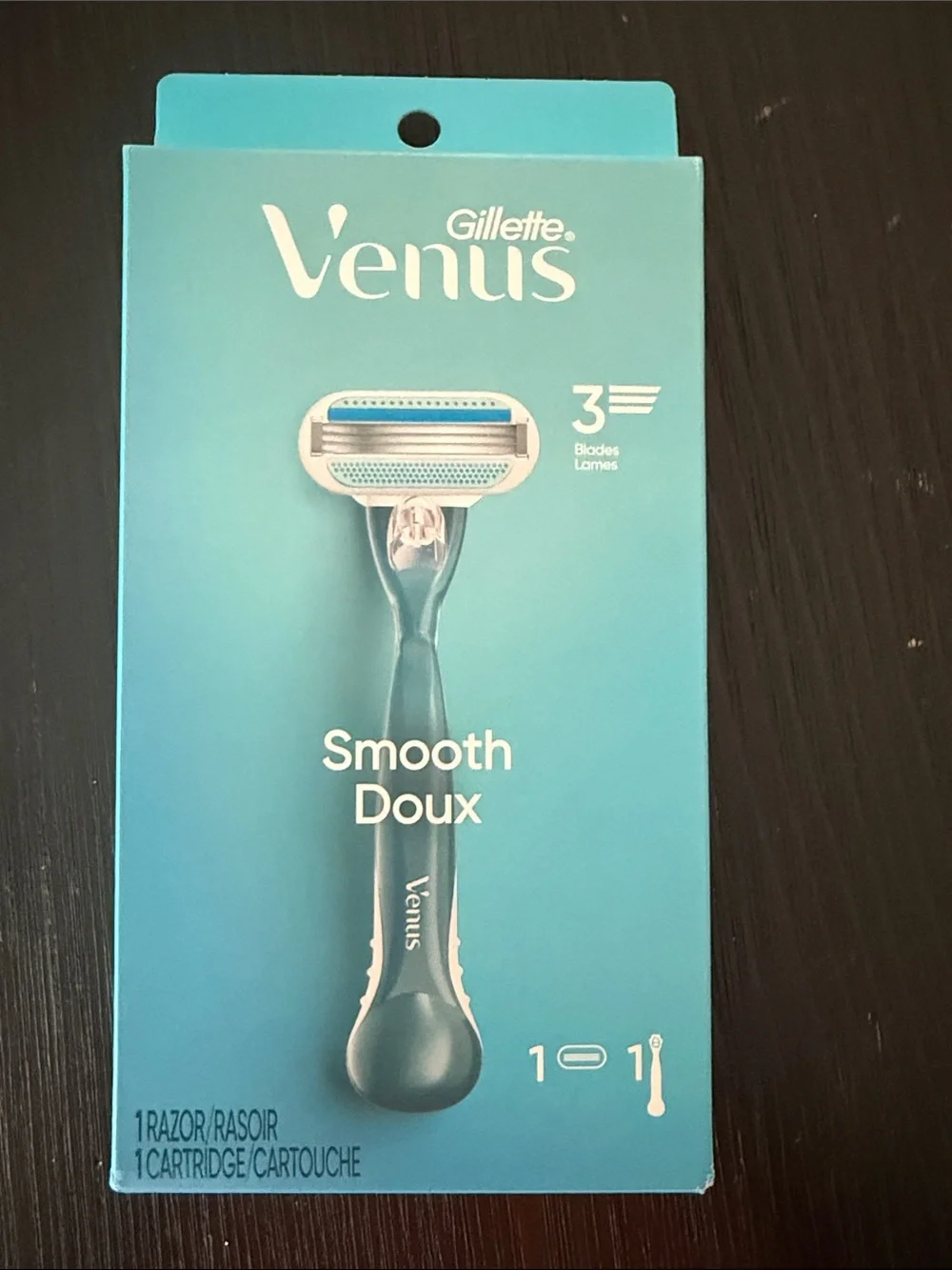 NWT Gillette Venus Smooth Razor 3 blade